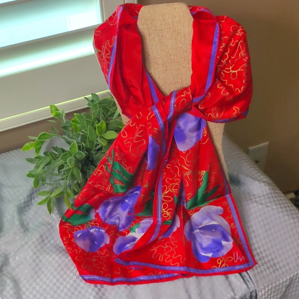 Vintage Vana silk scarf EUC